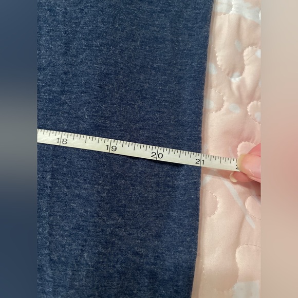 Gap Fit Blue Short Sleeves Open Back Athletic Top - Picture 3 of 9